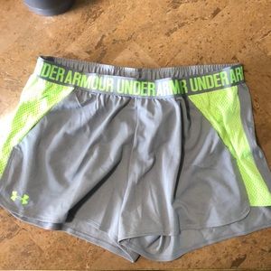 BNWOT Under Armour running shorts XL